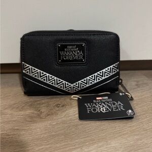 Loungefly Hard Tag Black Panther Wakanda Forever Wallet